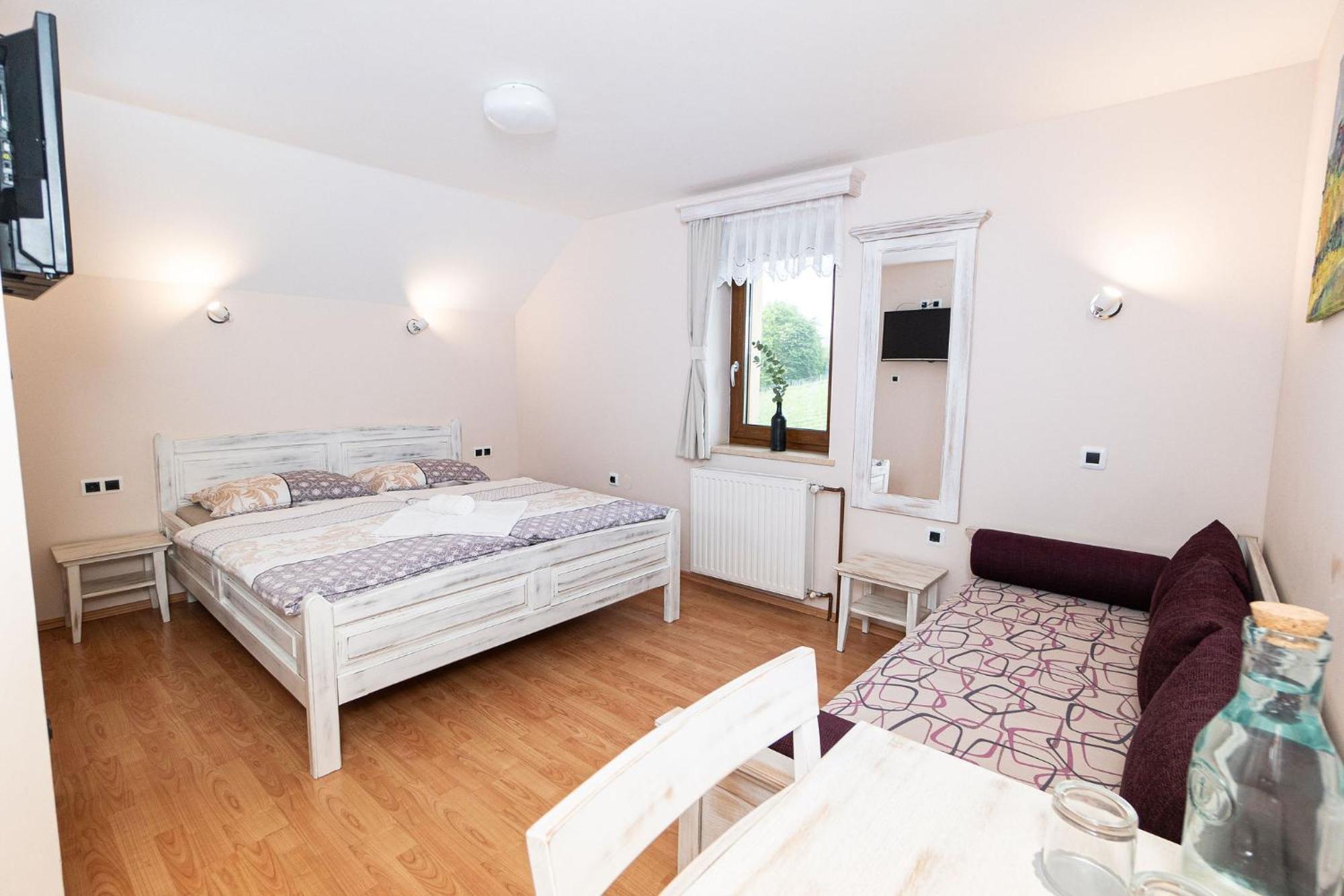 Zelena Oaza - B&B Miklavz pri Ormozu Buitenkant foto